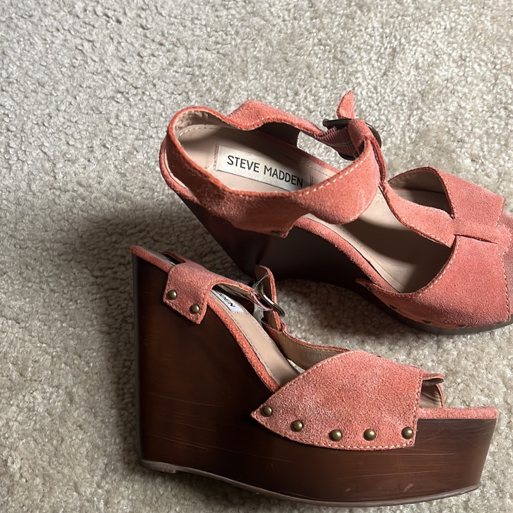 Platform shoe. - Picture 4 of 4